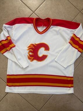 Calgary Flames - White Red Hockey Jersey - Classic Team Logo 80’s CCM